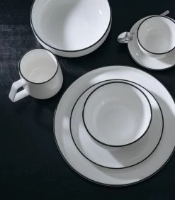 STUDIO BASE Mok 380 Ml Wit (set/4) -Palmer Winkel d2f29708cda342c284f828b8feb1badc